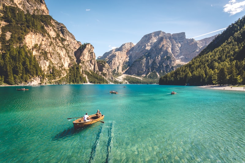 Lac et montagne Suisse